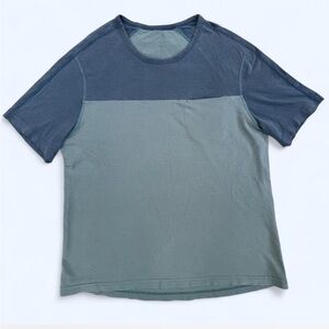 Lululemon Men's Two-Tone Blue Shirt athletic outdoors loungewear Medium